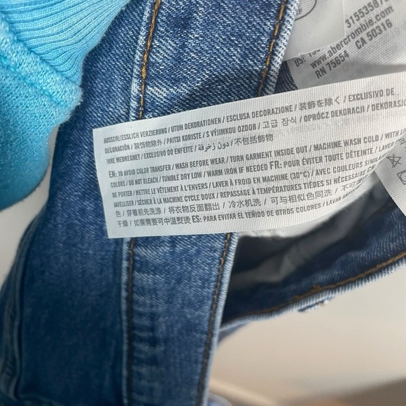 Abercrombie & Fitch The Mom High Rise Button Front Jeans Medium Wash Size 20 - Picture 10 of 12